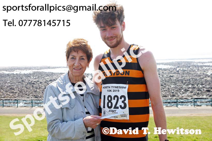 North Tyneside 10k Road Race, Whitley Bay. Photo:  David T. Hewitson/Sports for All Pics
